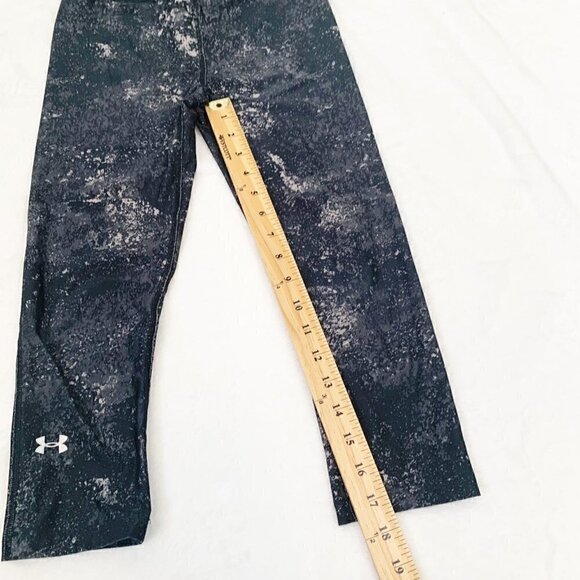 5/$25 Under Armour‎ heat gear compression outer space crop length yoga leggings - Picture 5 of 8